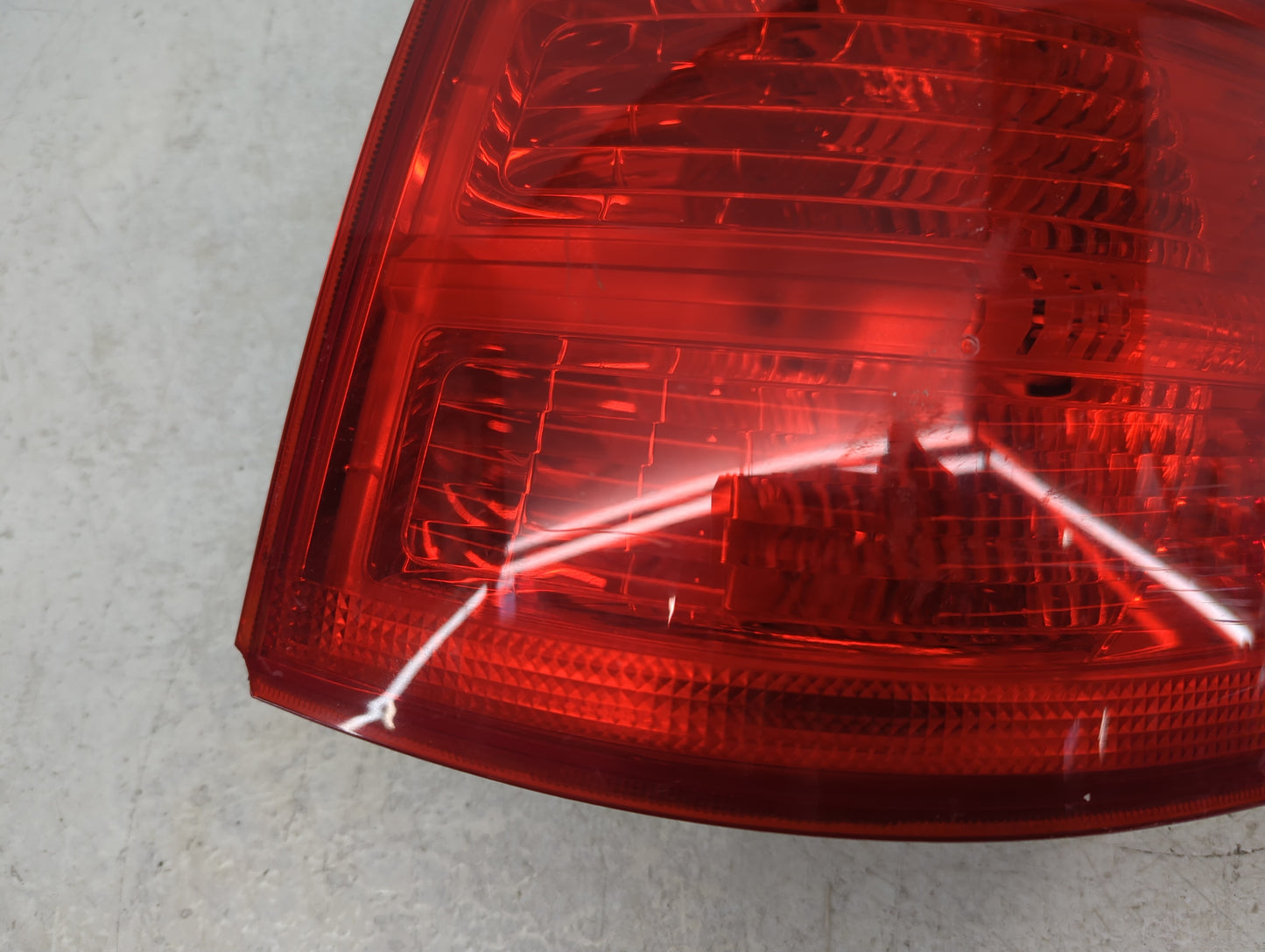 2010-2017 Gmc Terrain Tail Light Assembly Passenger Right OEM Fits Fits 2010 2011 2012 2013 2014 2015 2016 2017 OEM Used Aut