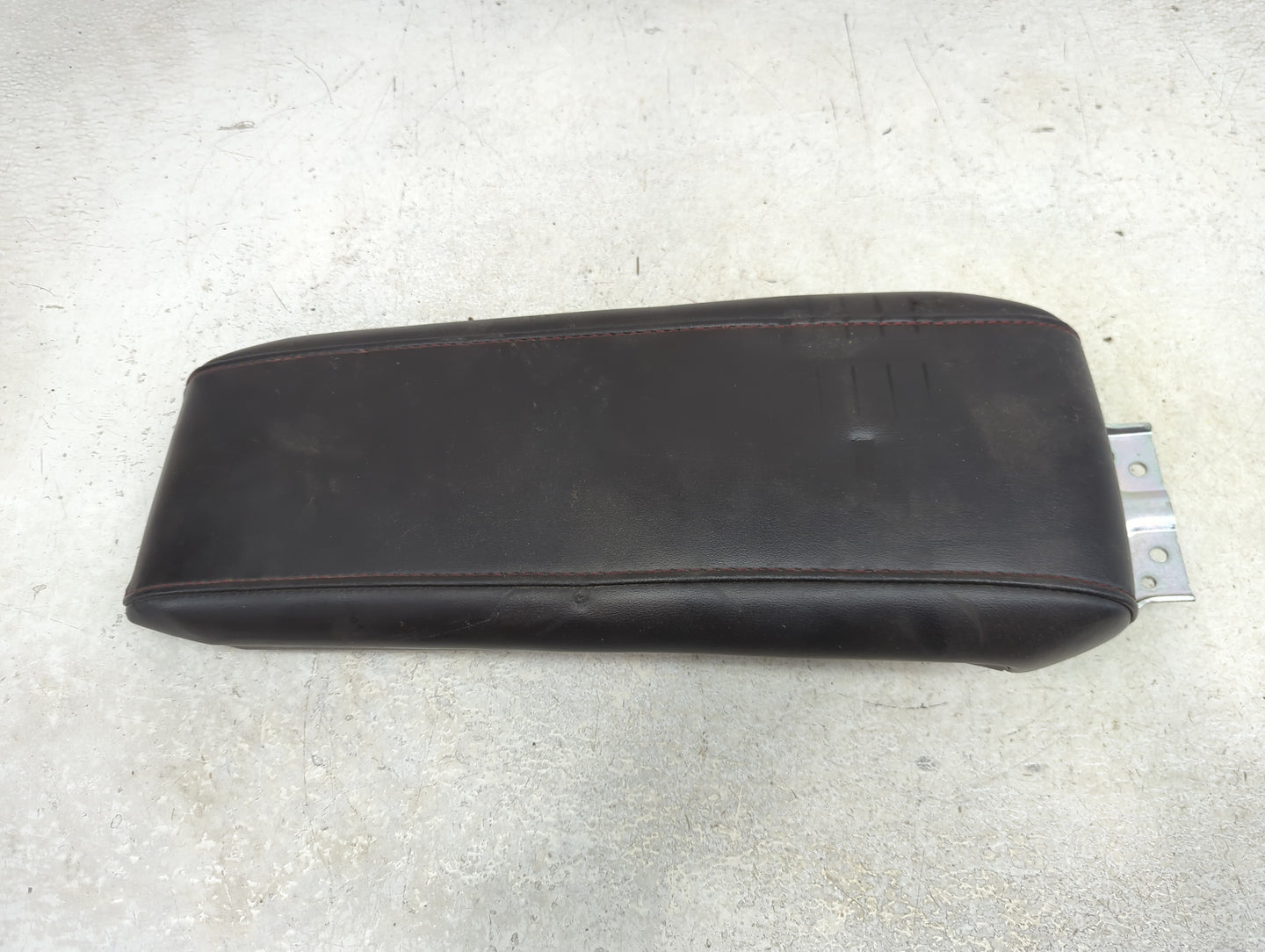 2012-2015 Gmc Terrain Center Console Armrest Cover Lid Fits Fits 2012 2013 2014 2015 OEM Used Auto Parts - Oemusedautoparts1