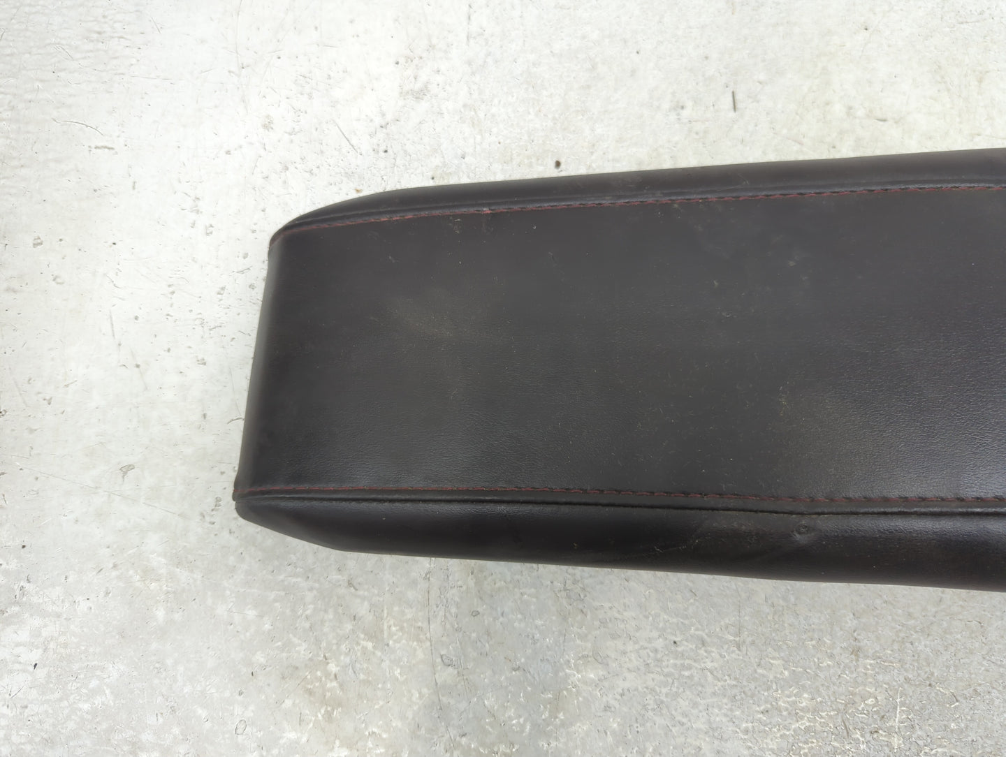 2012-2015 Gmc Terrain Center Console Armrest Cover Lid Fits Fits 2012 2013 2014 2015 OEM Used Auto Parts - Oemusedautoparts1