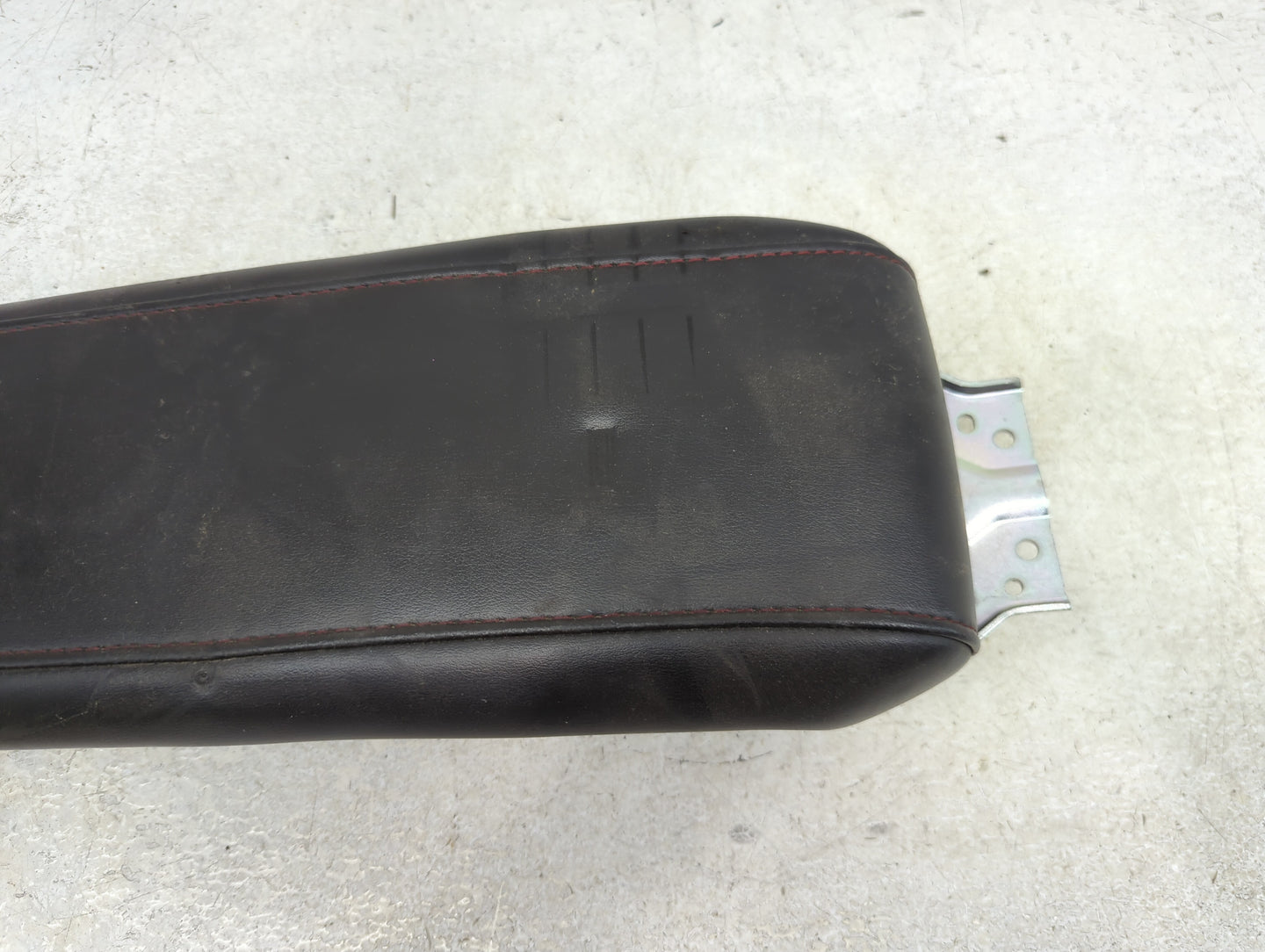 2012-2015 Gmc Terrain Center Console Armrest Cover Lid Fits Fits 2012 2013 2014 2015 OEM Used Auto Parts - Oemusedautoparts1
