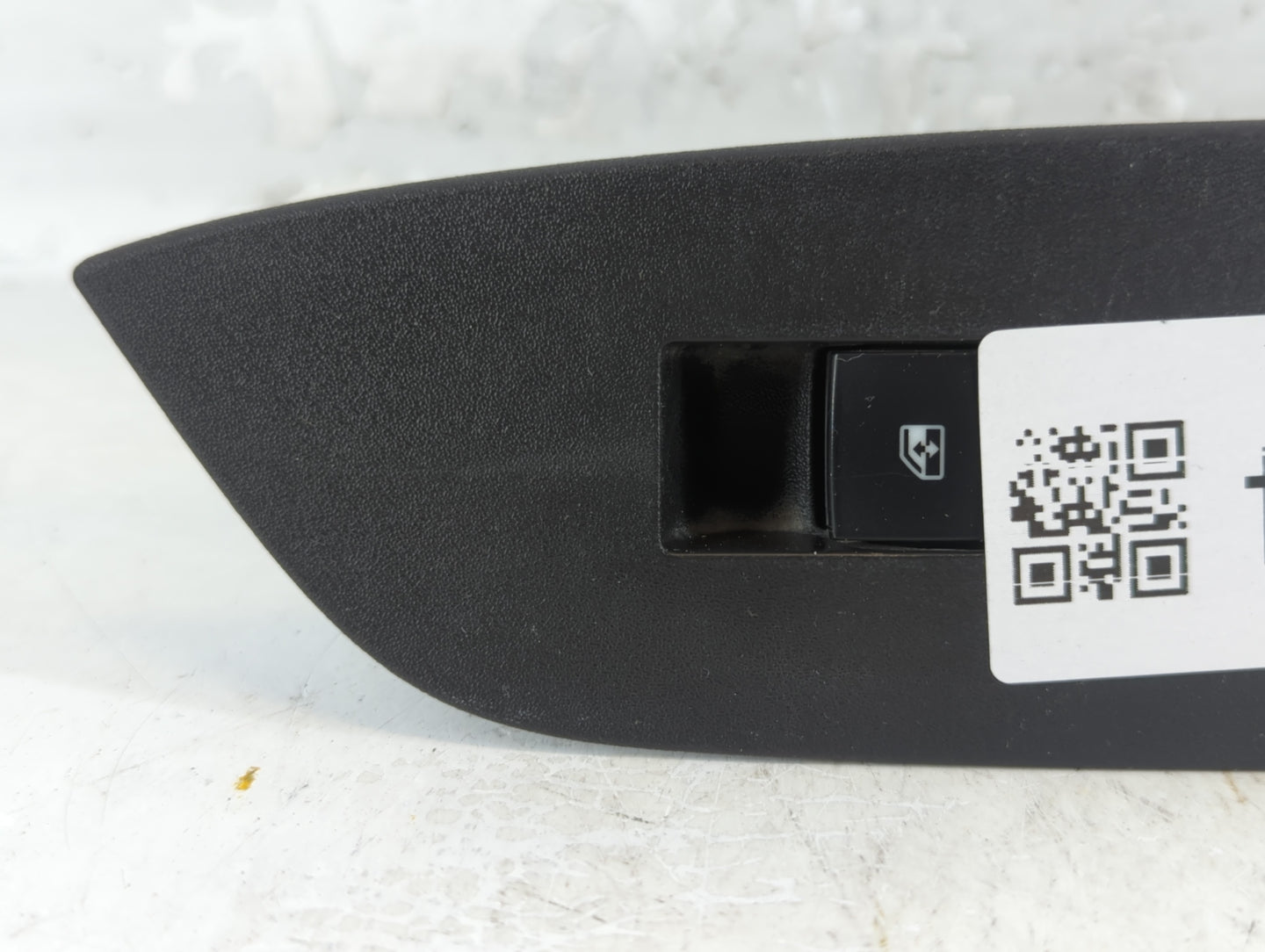 2014 Gmc Terrain Front Right Passenger Interior Door Panel Trim Black - Oemusedautoparts1.com