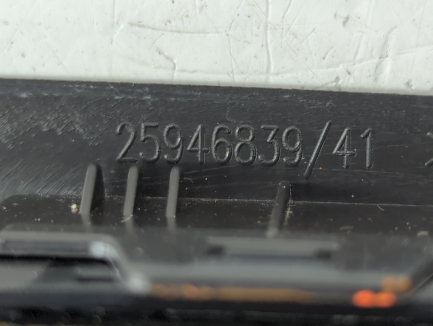 2014 Gmc Terrain Front Right Passenger Interior Door Panel Trim Black - Oemusedautoparts1.com