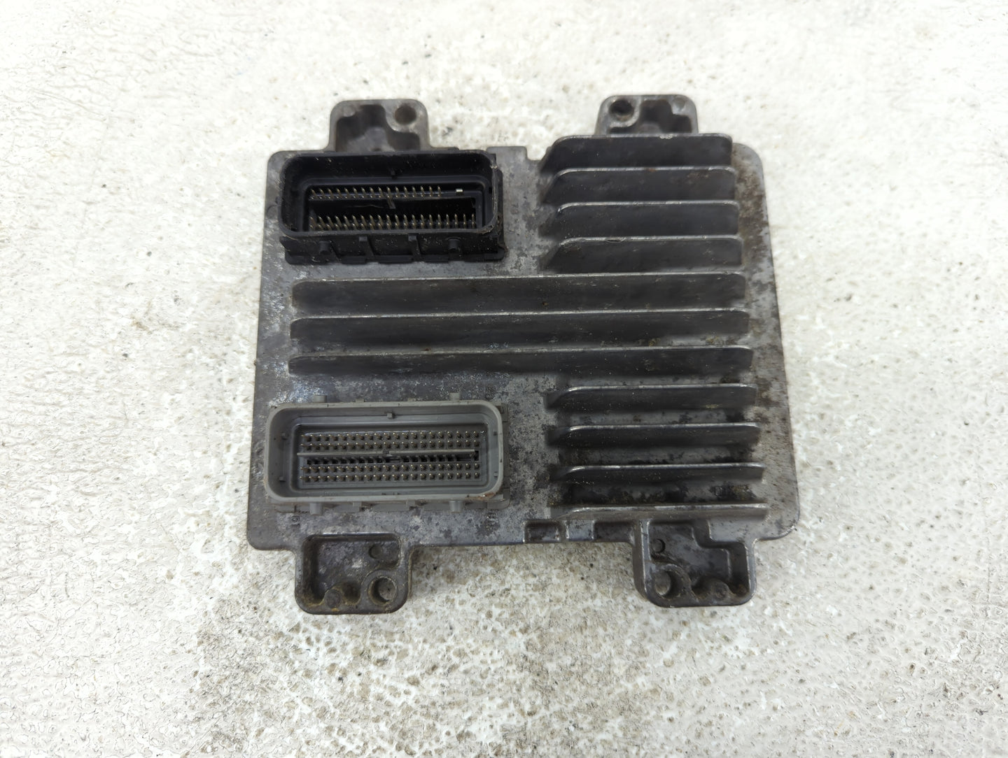 2010-2014 Gmc Yukon PCM Engine Control Computer ECU ECM PCU OEM P/N:12656197 Fits Fits 2010 2011 2012 2013 2014 2015 2016 20
