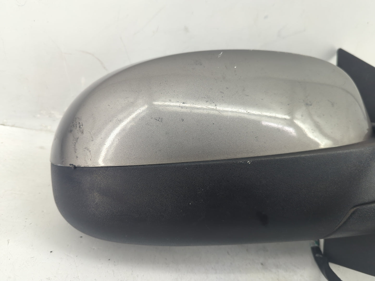 2009-2014 Gmc Yukon Passenger Side View Mirror - Right Door Mirror OEM Used - Oemusedautoparts1.com