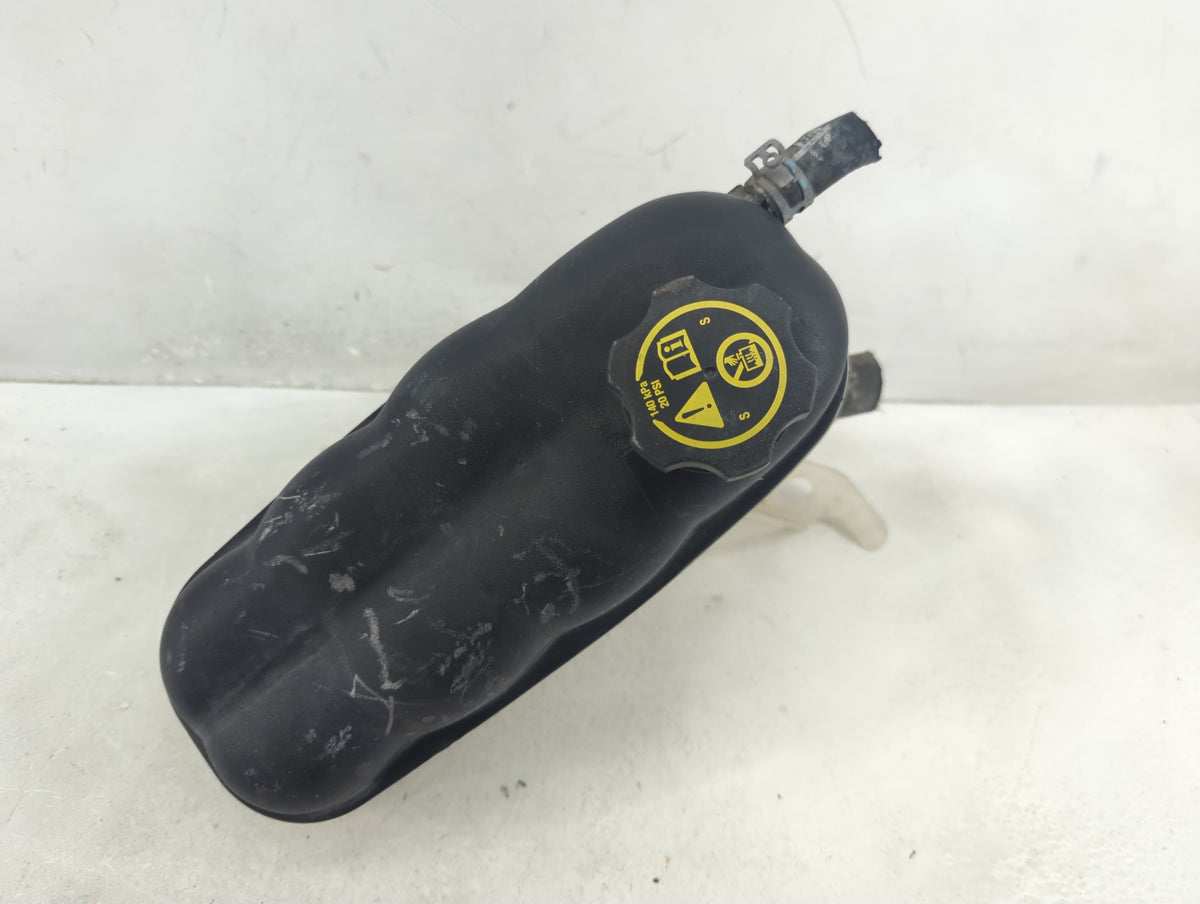 2007-2014 Gmc Yukon Radiator Coolant Overflow Expansion Tank Bottle 1410429 - Oemusedautoparts1.com