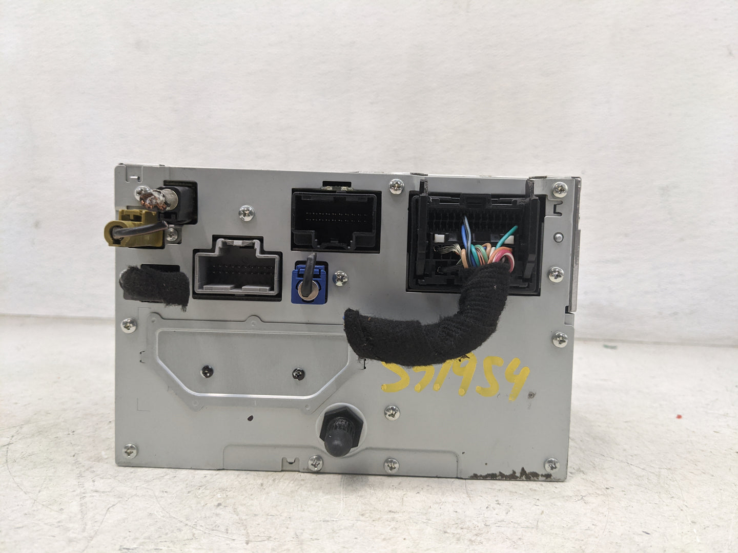 2012-2014 Gmc Yukon Radio AM FM Cd Player Receiver Replacement P/N:22997866 DW468100-7471, UYS-UL8 Fits Fits 2012 2013 2014 