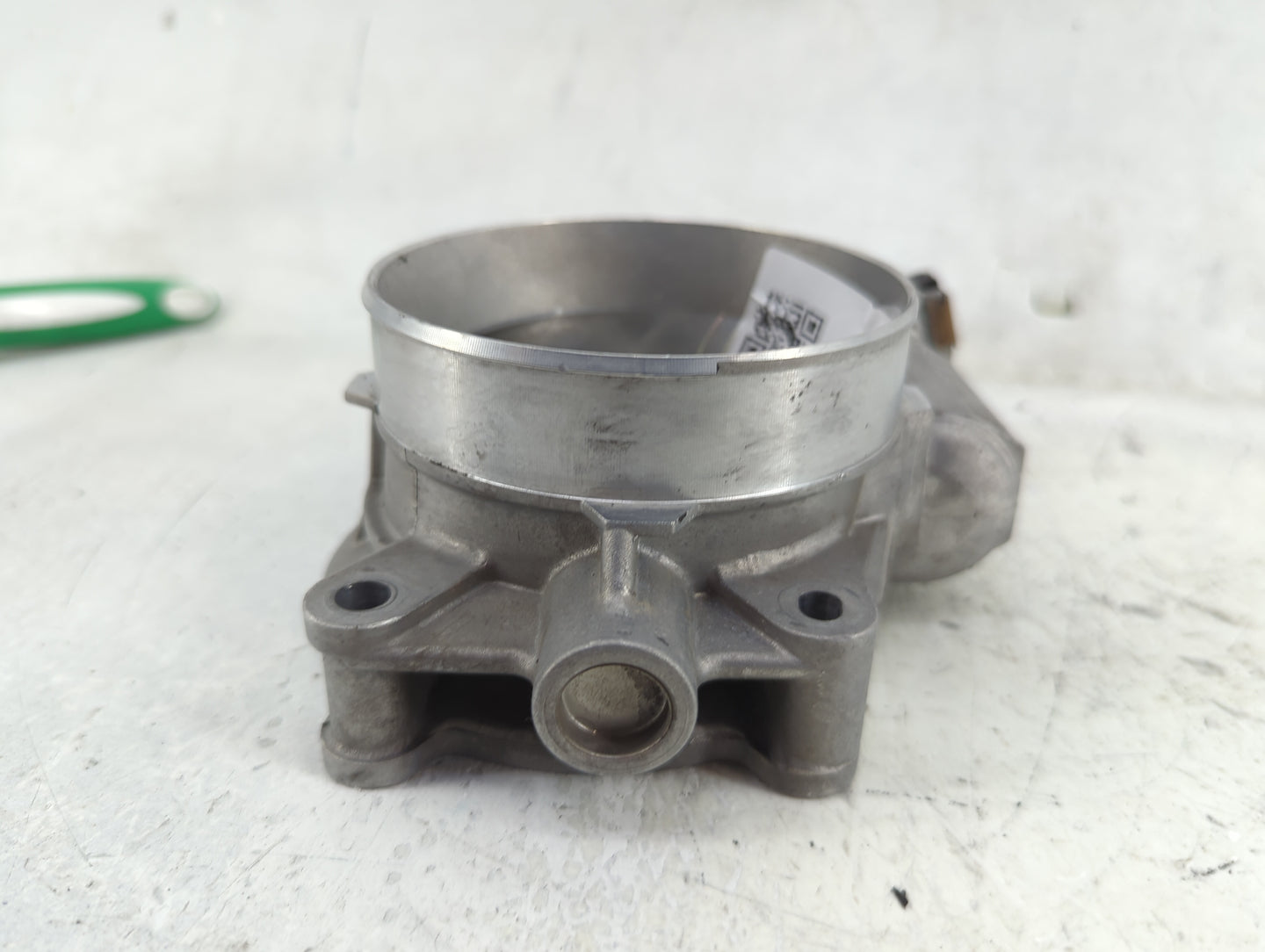 2009-2014 Gmc Yukon Throttle Body P/N:RME87-3C9992 Fits Fits 2009 2010 2011 2012 2013 2014 2015 OEM Used Auto Parts - Oemuse