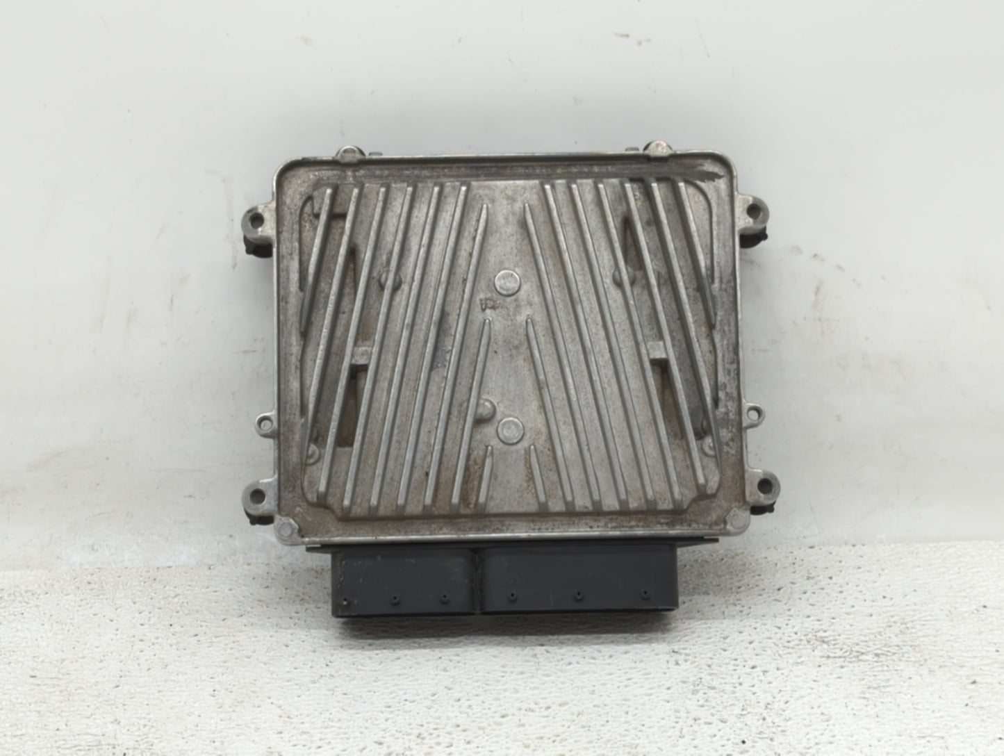 2010-2014 Gmc Yukon PCM Engine Control Computer ECU ECM PCU OEM P/N:0 261 209 285 0261209285 Fits OEM Used Auto Parts - Oemu