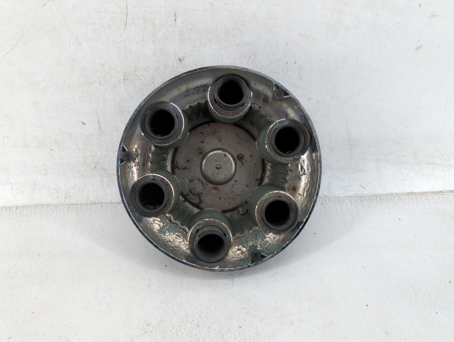2014 Gmc Yukon Rim Wheel Center Cap Chrome - Oemusedautoparts1.com