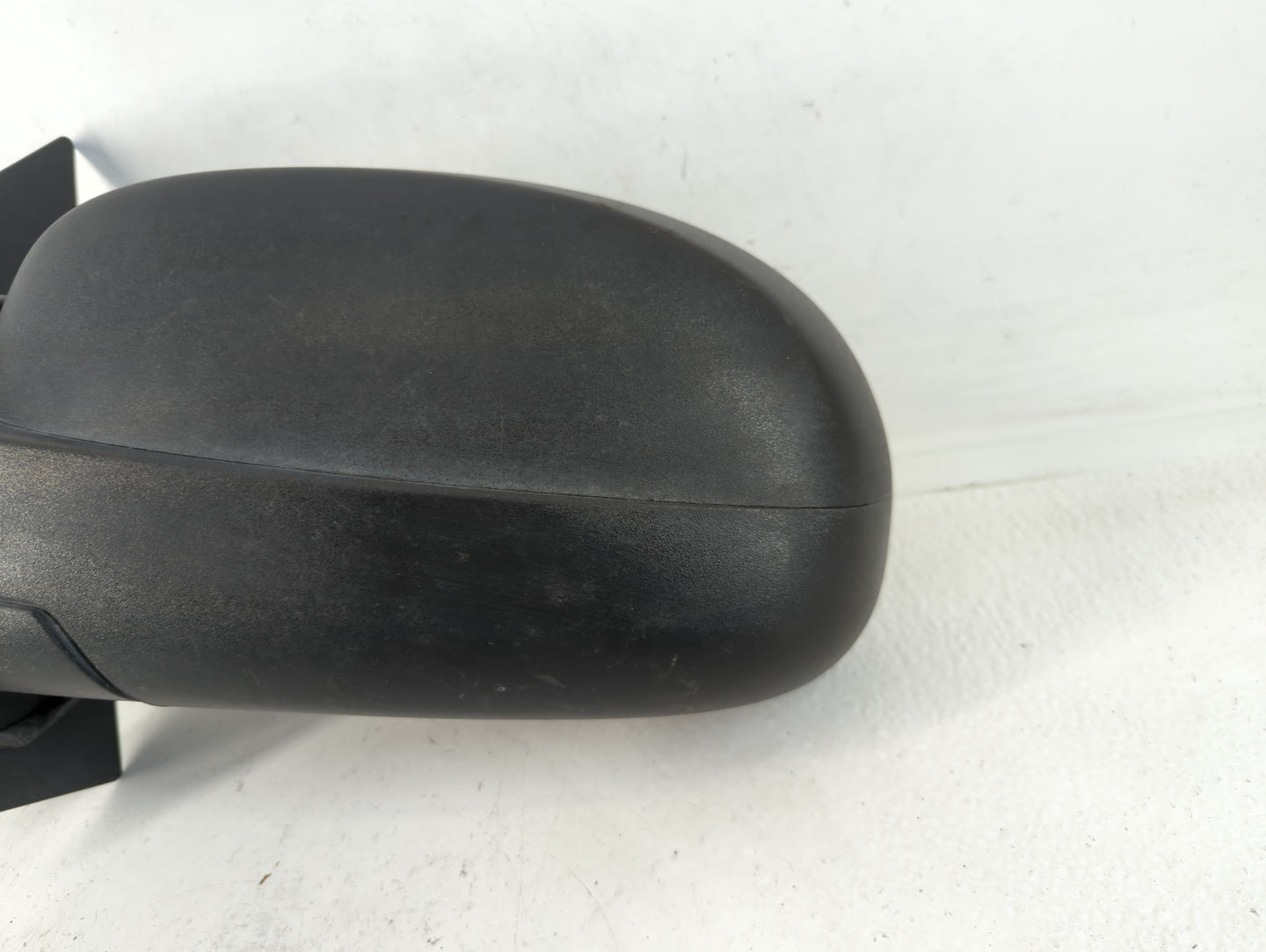 2009-2014 Gmc Yukon Driver Side View Mirror - Left Door Mirror OEM Used - Oemusedautoparts1.com