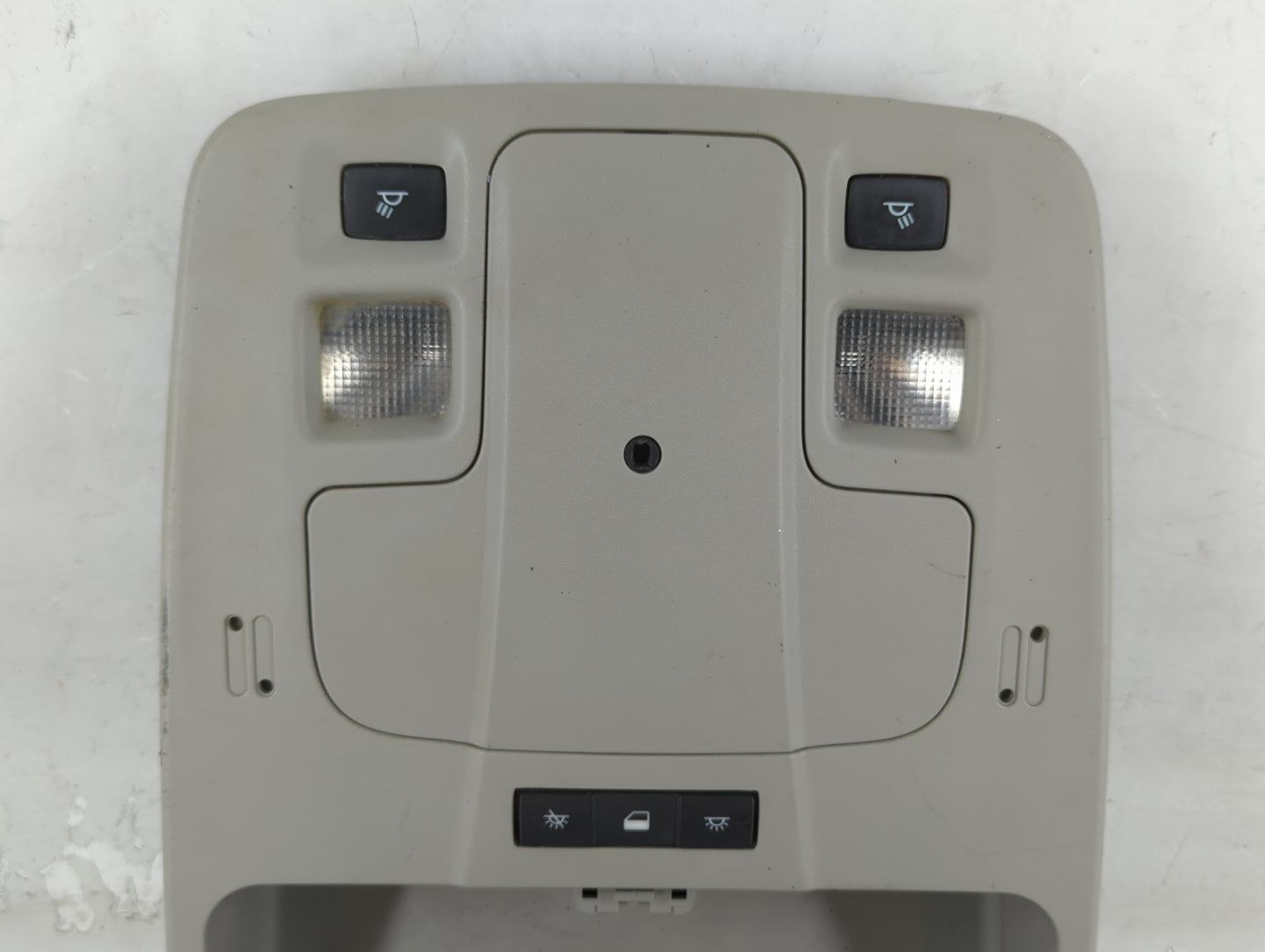 Gmc Yukon Overhead Roof Console 775979 - Oemusedautoparts1.com
