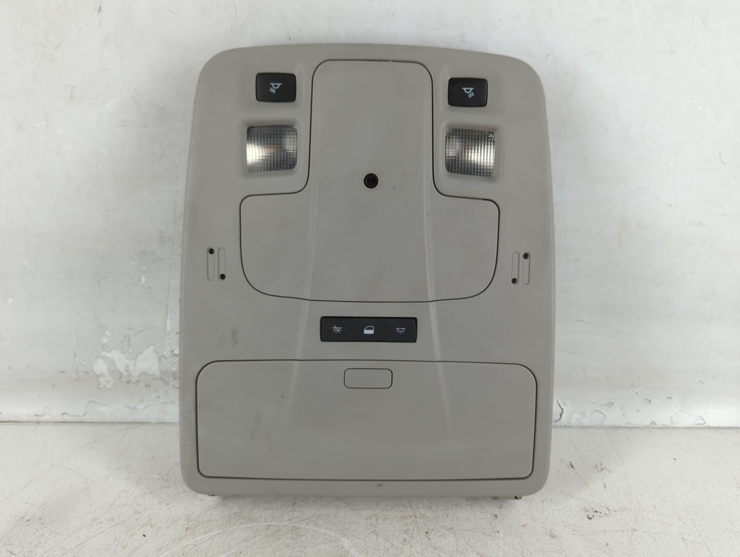 Gmc Yukon Overhead Roof Console 776028 - Oemusedautoparts1.com