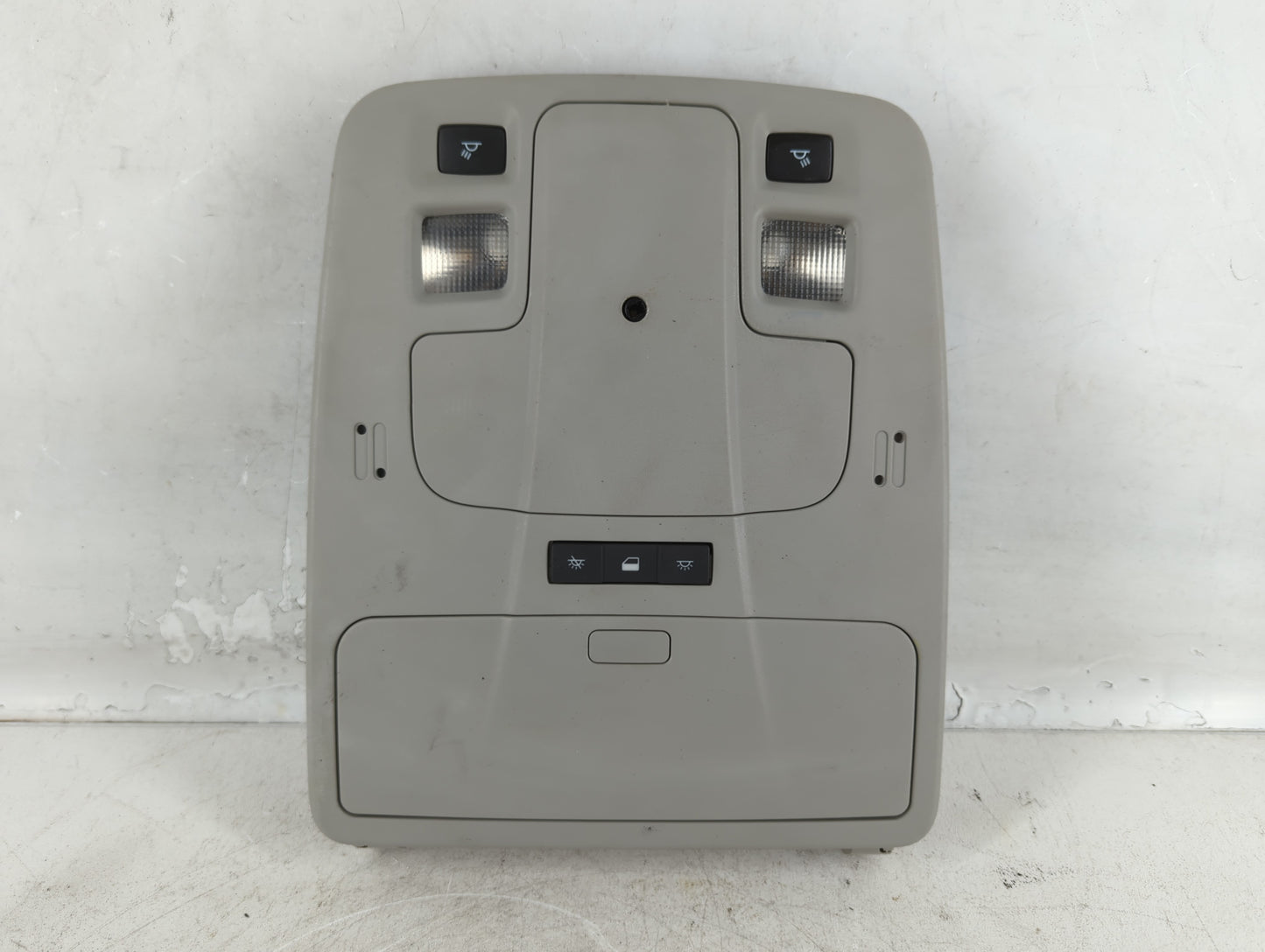Gmc Yukon Overhead Roof Console 776028 - Oemusedautoparts1.com