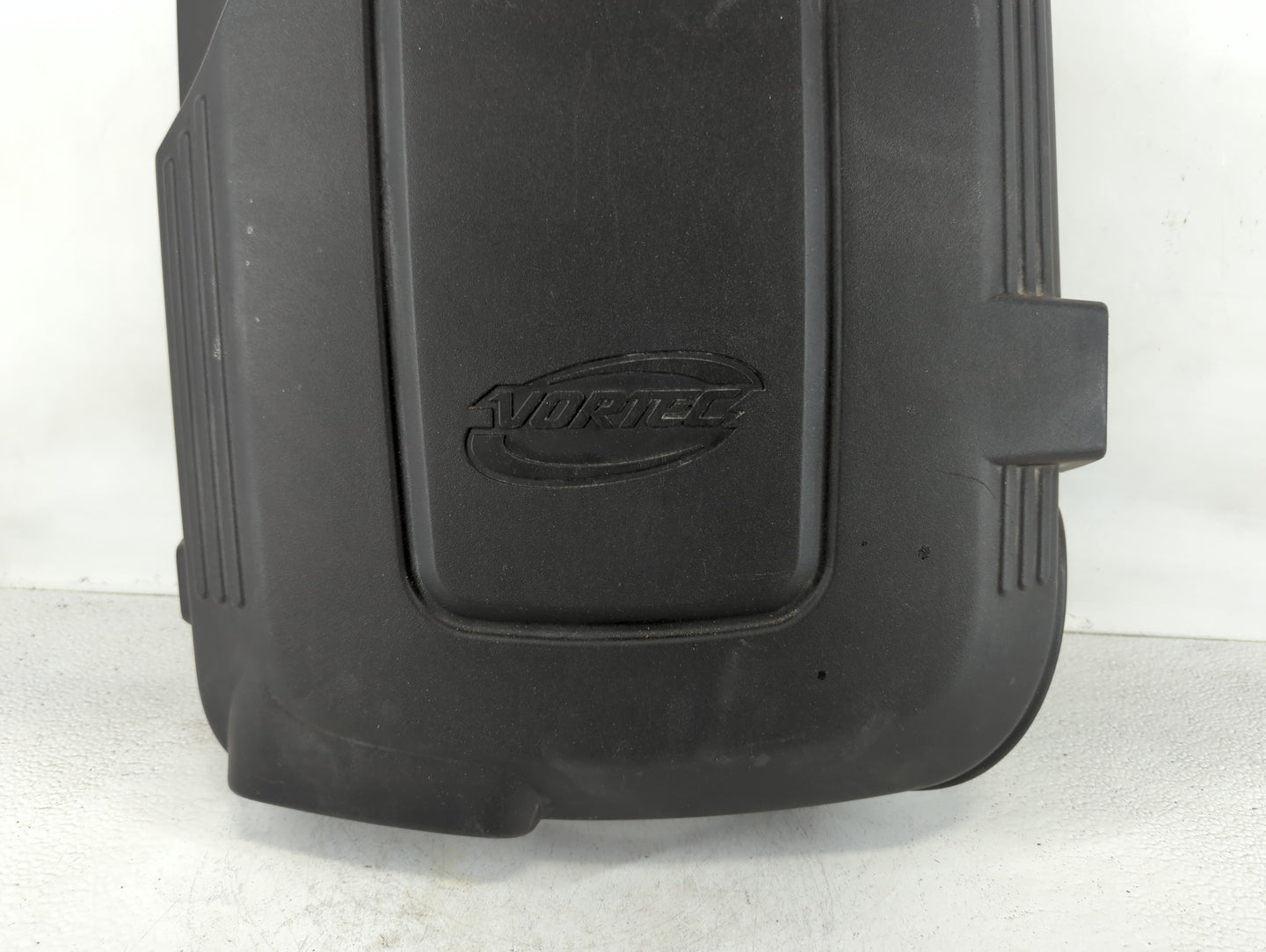 2014 Gmc Yukon Xl Engine Cover - Oemusedautoparts1.com