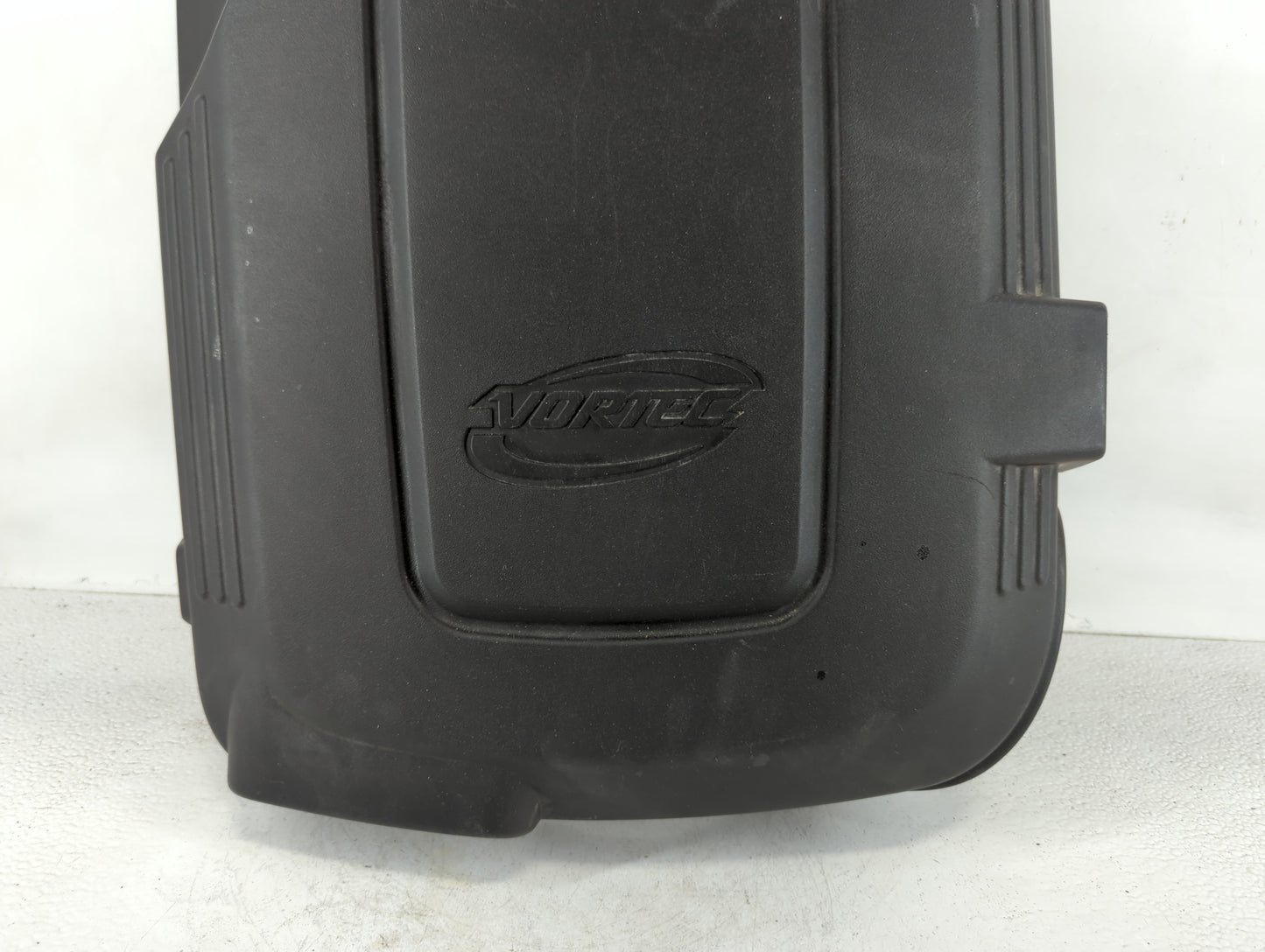 2014 Gmc Yukon Xl Engine Cover - Oemusedautoparts1.com