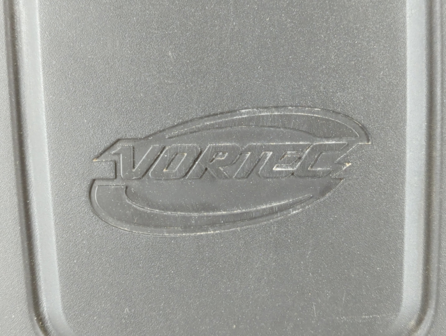 2014 Gmc Yukon Xl Engine Cover - Oemusedautoparts1.com
