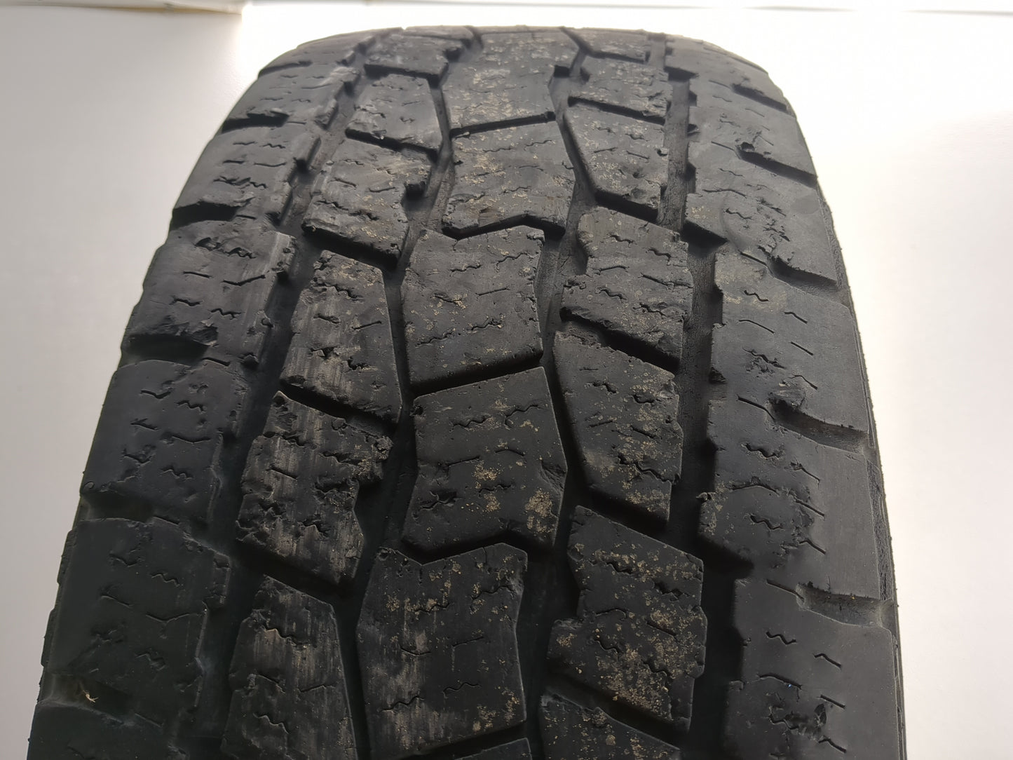 Used Tire 265/70R17 BIG O BIG FOOT A/T 121R - Tread Depth 8/32 - Oemusedautoparts1.com