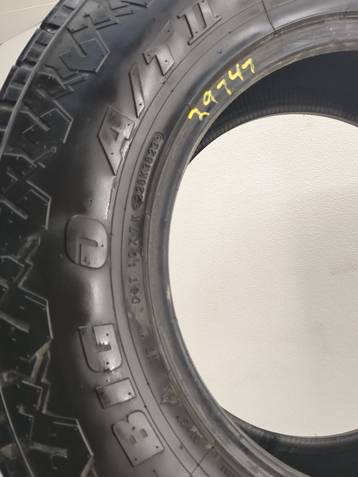 Used Tire LT265/70R17 MAXXIS BIGHORN A/T II 121R - Tread Depth 6.5/32 - Oemusedautoparts1.com
