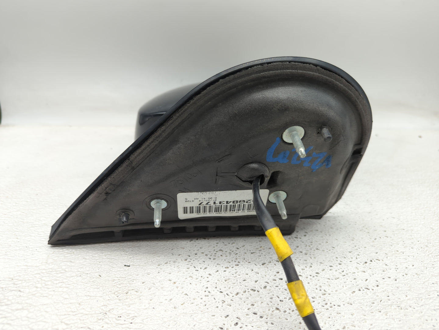 2007-2014 Gmc Yukon Xl 1500 Driver Side View Mirror - Left Door Mirror OEM Used - Oemusedautoparts1.com
