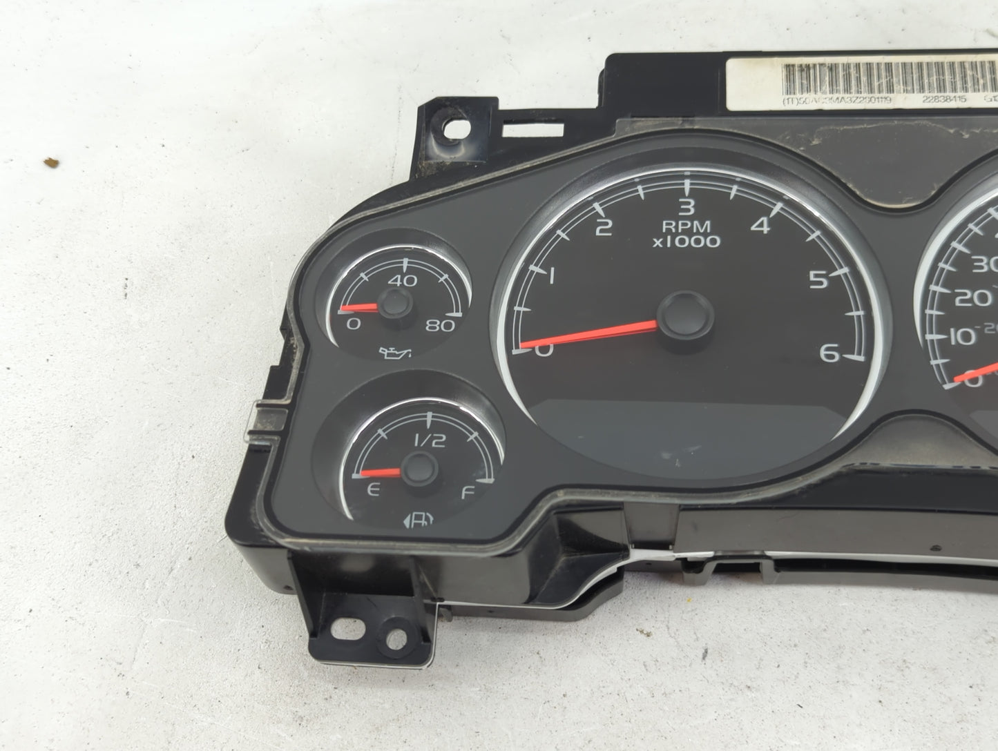 2014 Gmc Yukon Xl 1500 Instrument Cluster Speedometer Gauges P/N:22838415 Fits OEM Used Auto Parts - Oemusedautoparts1.com
