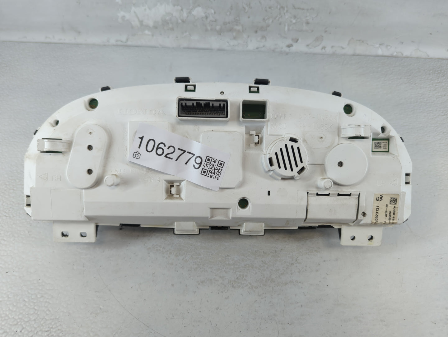 2013-2017 Honda Accord Instrument Cluster Speedometer Gauges P/N:78100-T2F-A220-M1 Fits Fits 2013 2014 2015 2016 2017 OEM Us