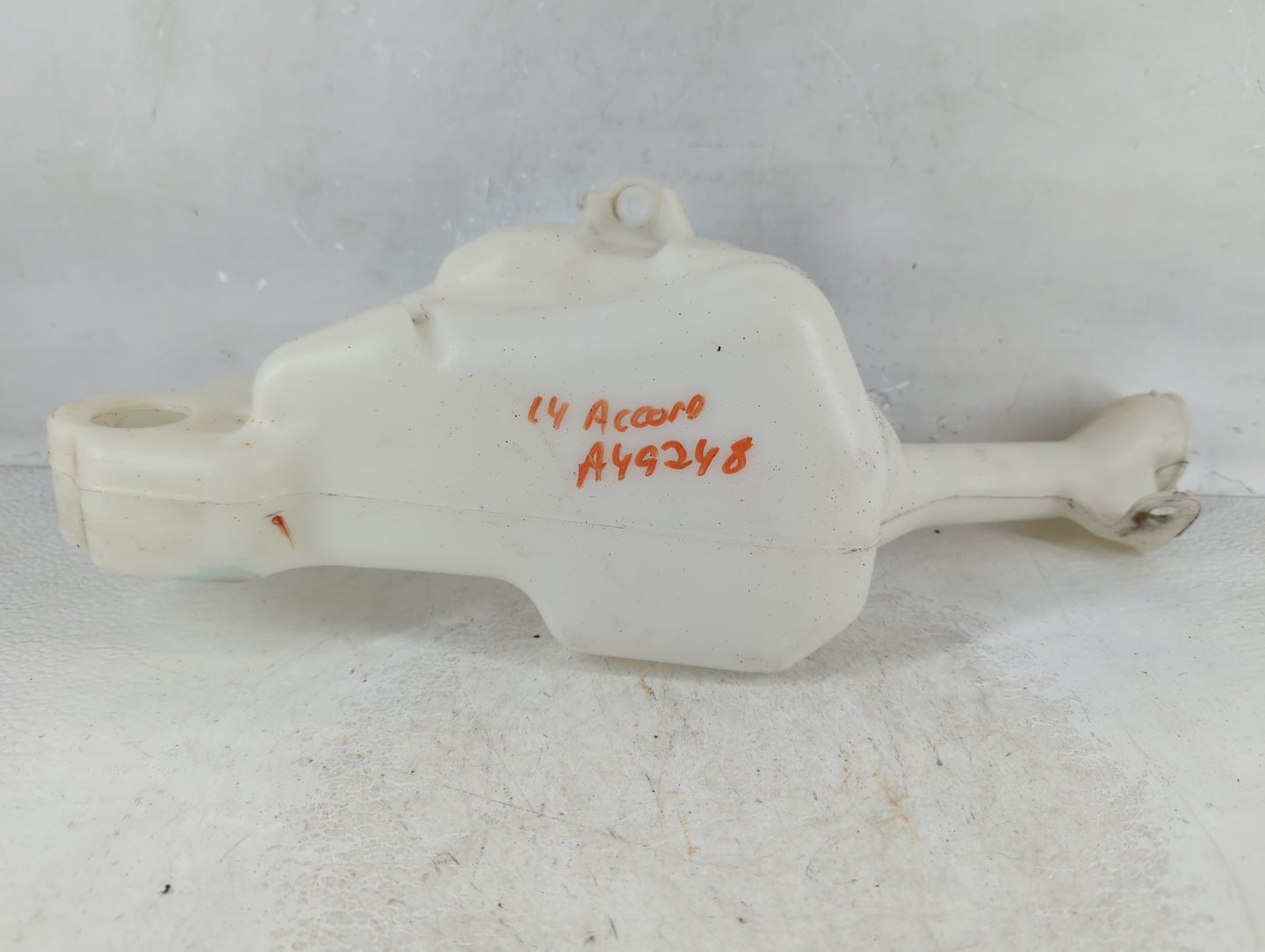 2013-2017 Honda Accord Windshield Washer Fluid Reservoir Bottle Oem - Oemusedautoparts1.com