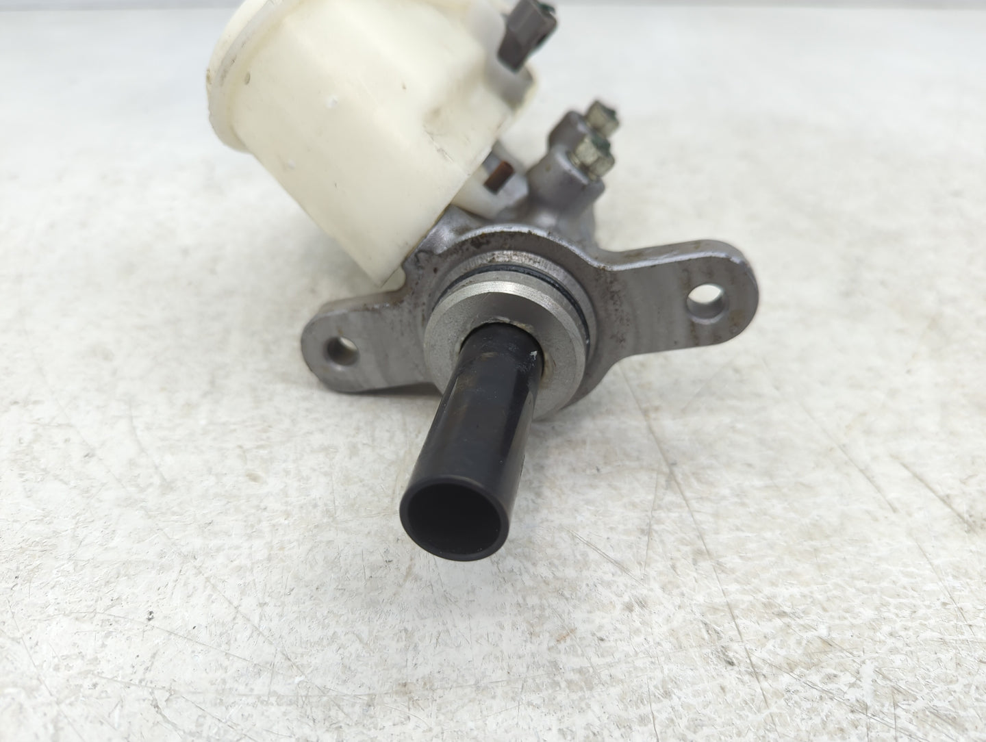 2013-2017 Honda Accord Brake Master Cylinder - Oemusedautoparts1.com