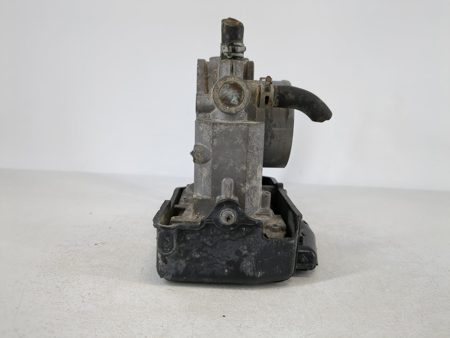 2013-2017 Honda Accord Throttle Body P/N:GMF4A Fits Fits 2013 2014 2015 2016 2017 2018 2019 2020 2021 2022 OEM Used Auto Par