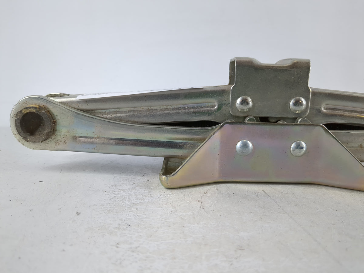 2014 Honda Accord Spare Scissor Car Jack 1123372 - Oemusedautoparts1.com