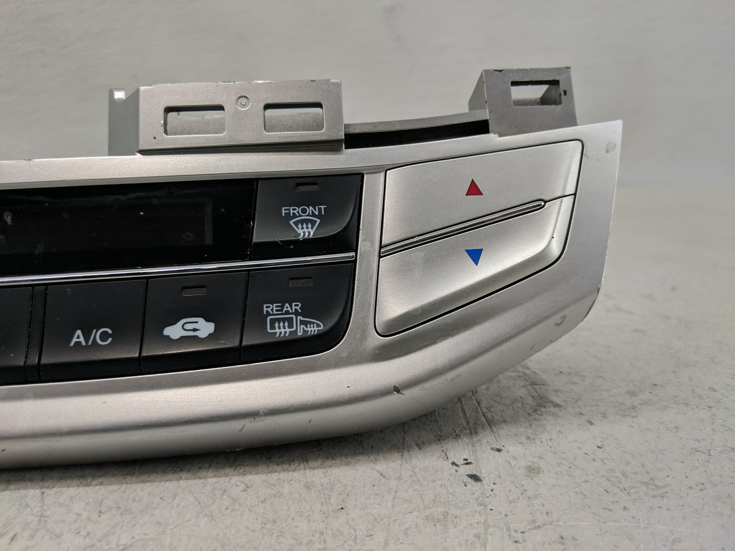 2013-2015 Honda Accord Climate Control Module Temperature AC/Heater Replacement Fits Fits 2013 2014 2015 OEM Used Auto Parts