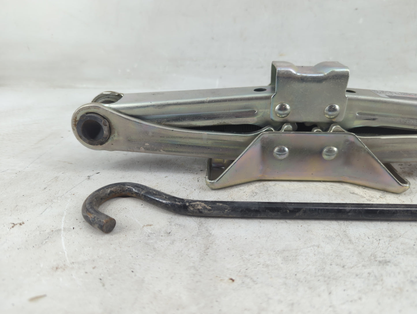 2014 Honda Accord Spare Scissor Car Jack - Oemusedautoparts1.com