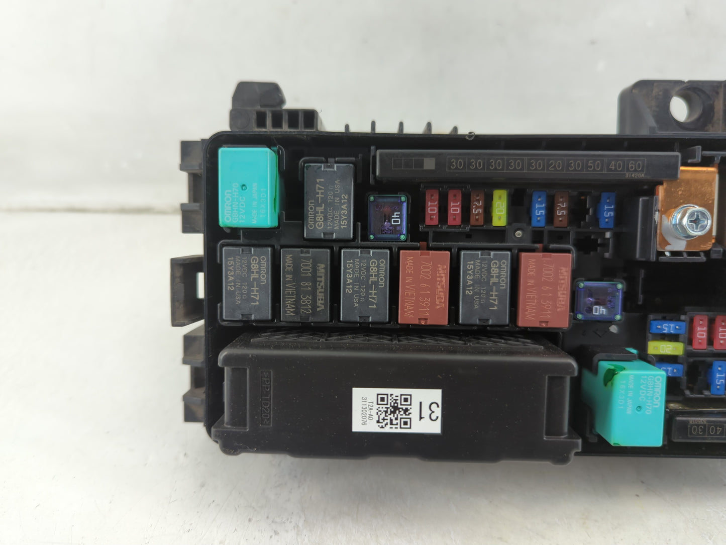 2014 Honda Accord Fusebox Fuse Box Panel Relay Module Fits OEM Used Auto Parts - Oemusedautoparts1.com