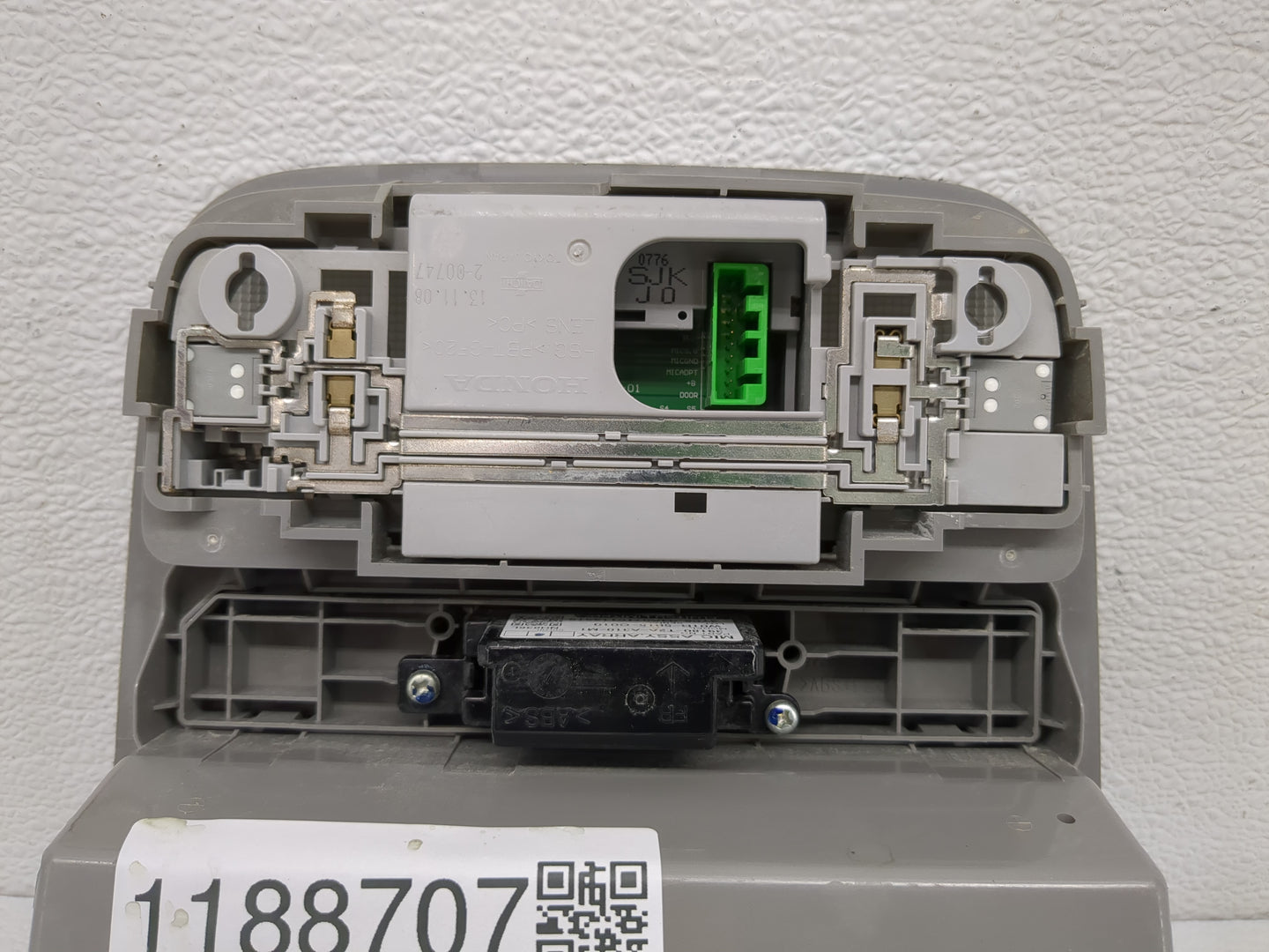 2014 Honda Accord Overhead Roof Console 1188707 - Oemusedautoparts1.com