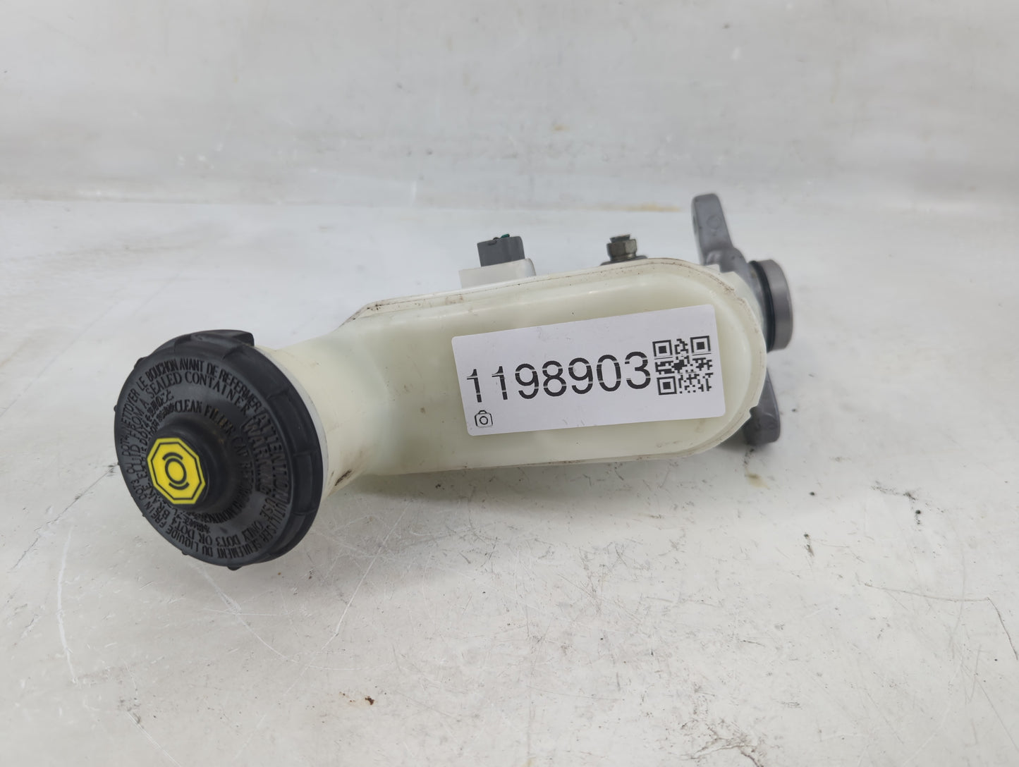 2013-2017 Honda Accord Brake Master Cylinder - Oemusedautoparts1.com