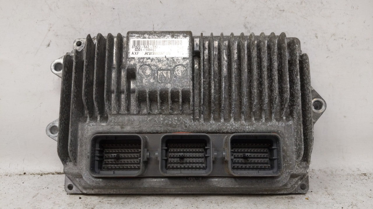 2014 Honda Accord PCM Engine Control Computer ECU ECM PCU OEM P/N:37820-5A2-B51 37820-5A2-B52 Fits OEM Used Auto Parts - Oem