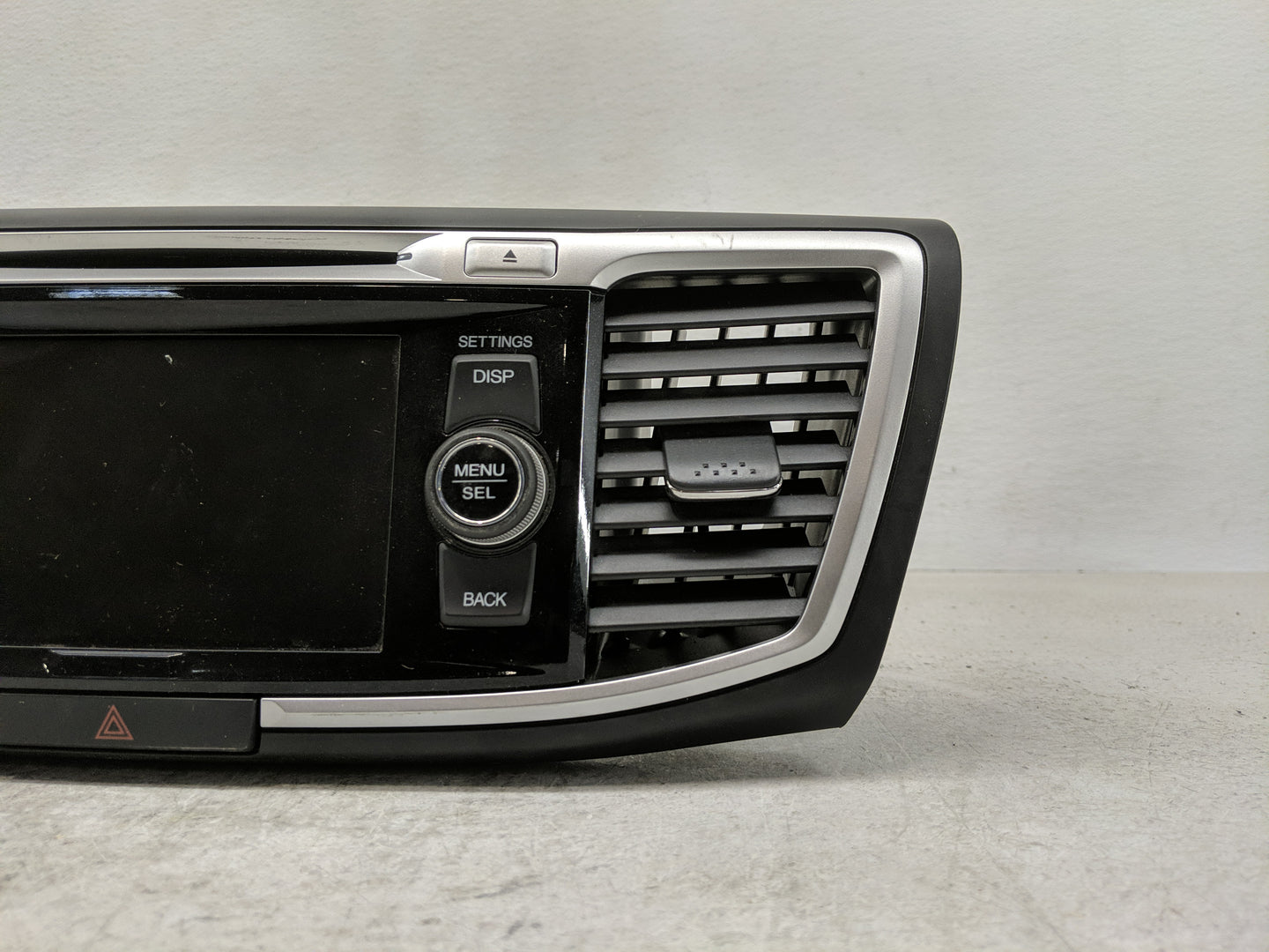 2014 Honda Accord Radio AM FM Cd Player Receiver Replacement P/N:39101-T3W-A820-M1 Fits OEM Used Auto Parts - Oemusedautopar