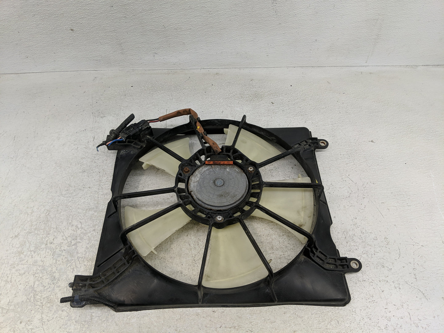 2013-2017 Honda Accord Electric Radiator Cooling Fan Motor Assembly P/N:38615R8AA01-PFM Fits OEM Used Auto Parts - Oemusedau