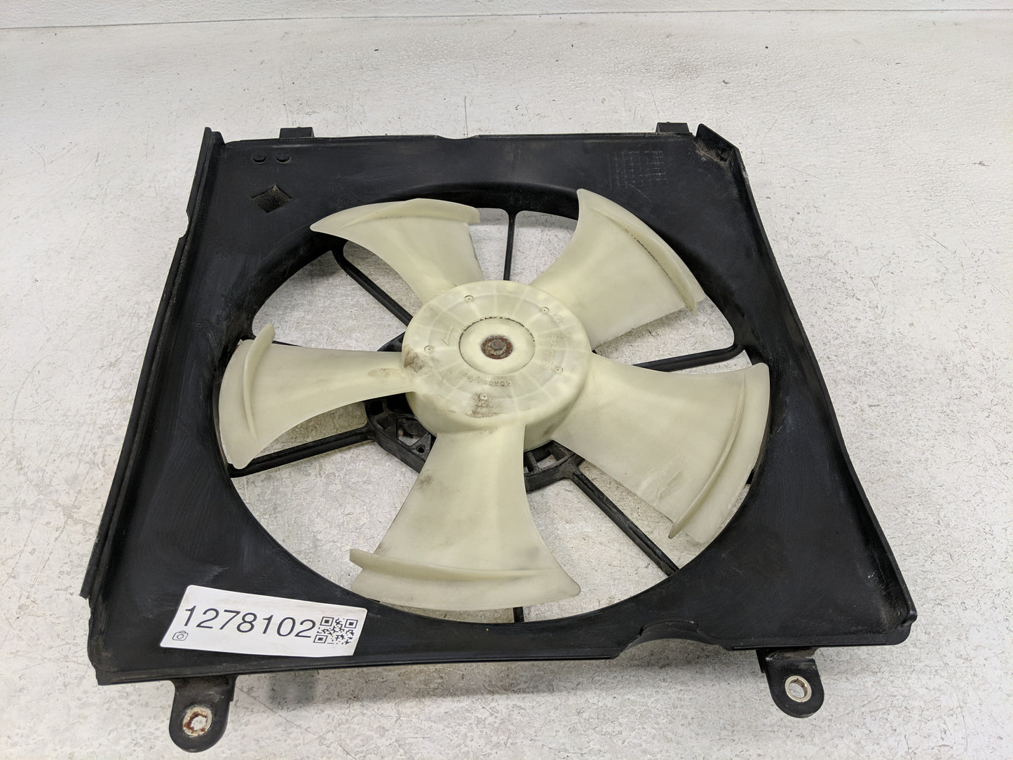 2013-2017 Honda Accord Electric Radiator Cooling Fan Motor Assembly P/N:38615R8AA01-PFM Fits OEM Used Auto Parts - Oemusedau