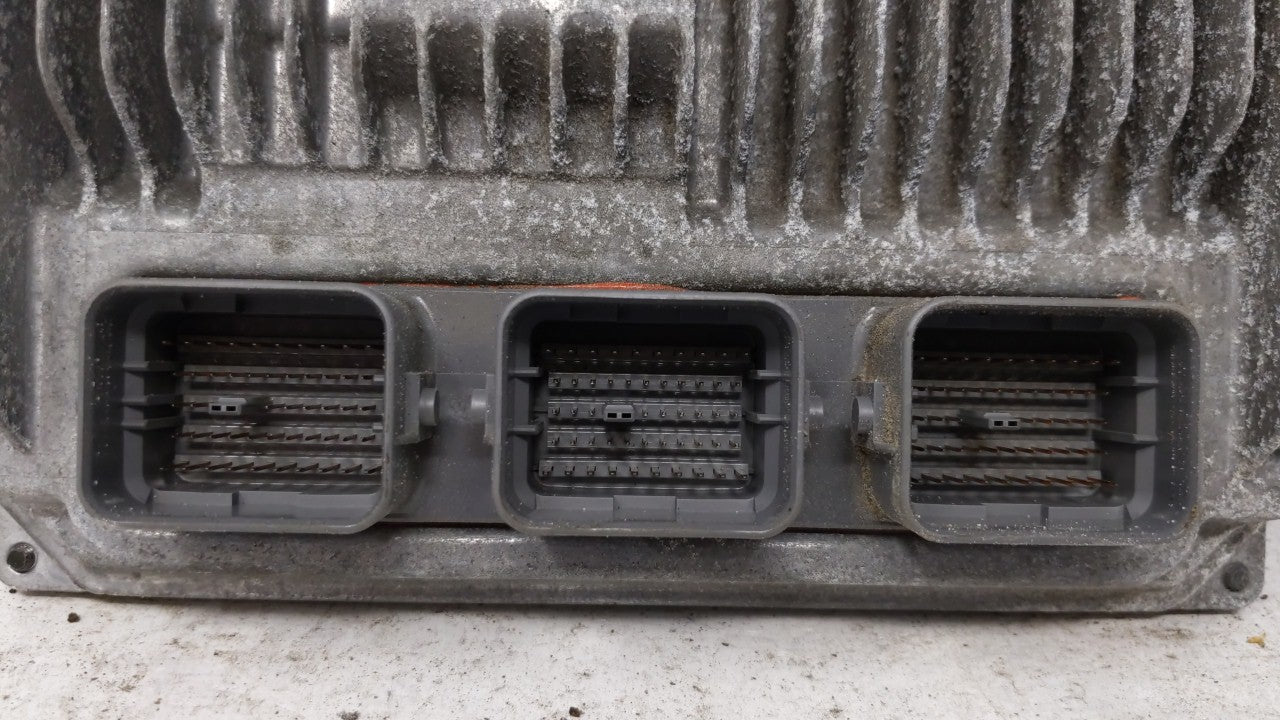 2014 Honda Accord PCM Engine Control Computer ECU ECM PCU OEM P/N:37820-5A2-B51 37820-5A2-B52 Fits OEM Used Auto Parts - Oem