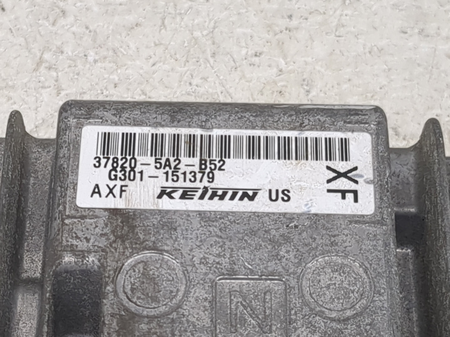2014 Honda Accord PCM Engine Control Computer ECU ECM PCU OEM P/N:37820-5A2-B51 37820-5A2-B52 Fits OEM Used Auto Parts - Oem