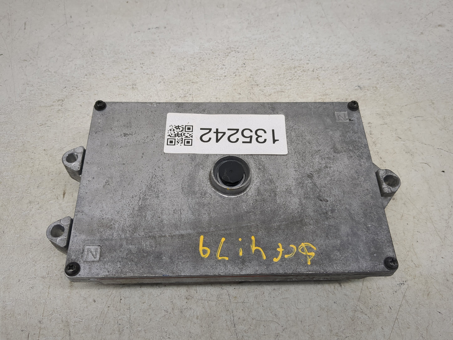 2014 Honda Accord PCM Engine Control Computer ECU ECM PCU OEM P/N:37820-5A2-B51 37820-5A2-B52 Fits OEM Used Auto Parts - Oem