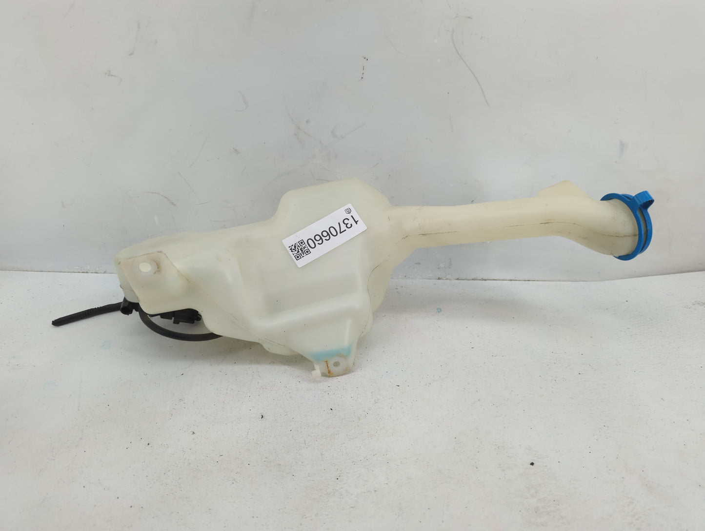 2013-2017 Honda Accord Windshield Washer Fluid Reservoir Bottle Oem - Oemusedautoparts1.com
