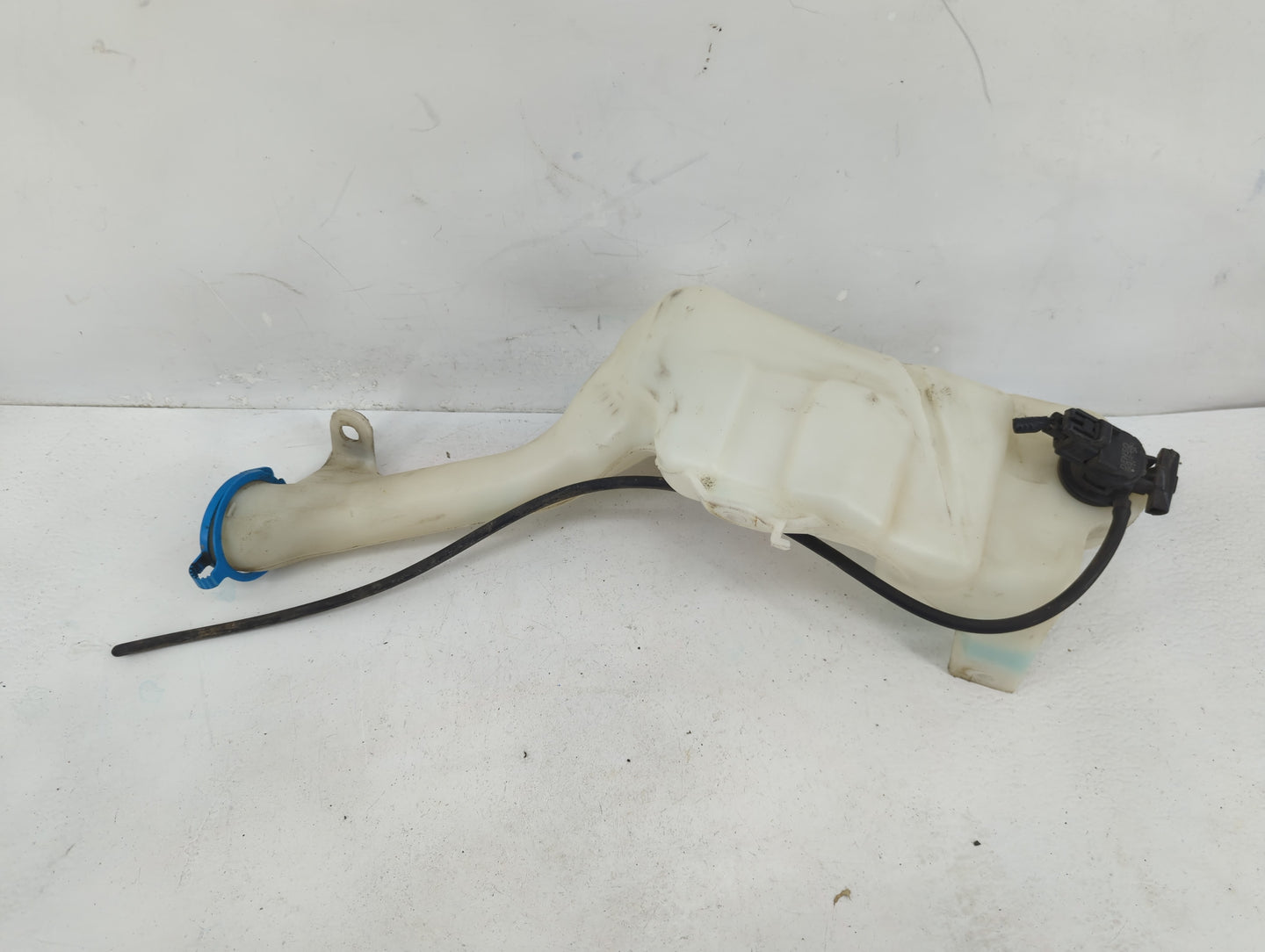 2013-2017 Honda Accord Windshield Washer Fluid Reservoir Bottle Oem - Oemusedautoparts1.com