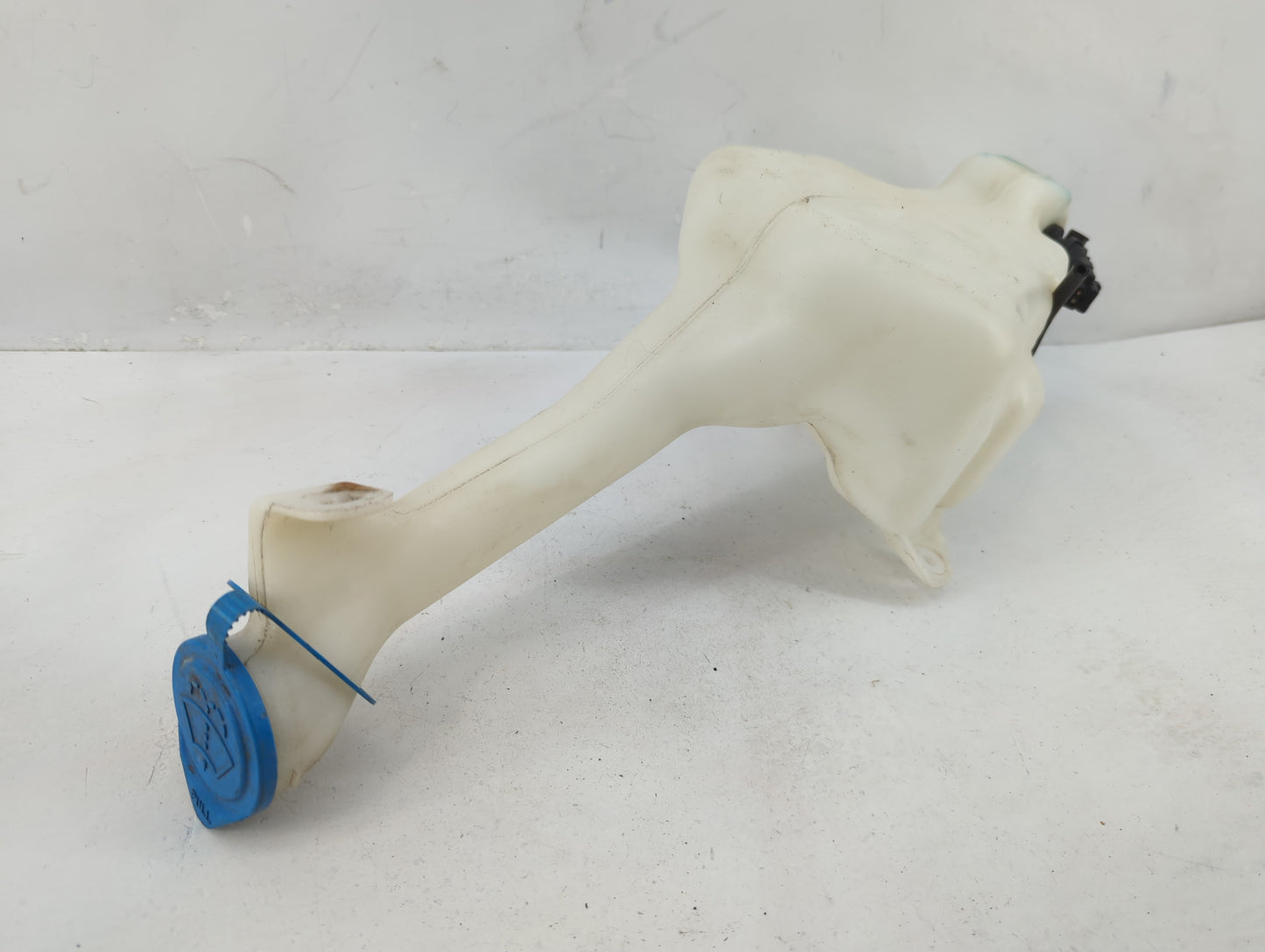 2013-2017 Honda Accord Windshield Washer Fluid Reservoir Bottle Oem - Oemusedautoparts1.com