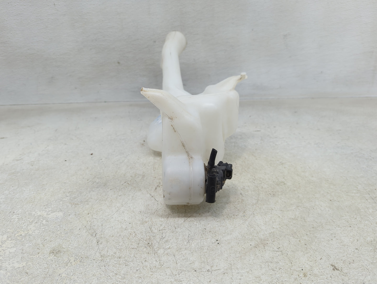 2013-2017 Honda Accord Windshield Washer Fluid Reservoir Bottle Oem - Oemusedautoparts1.com