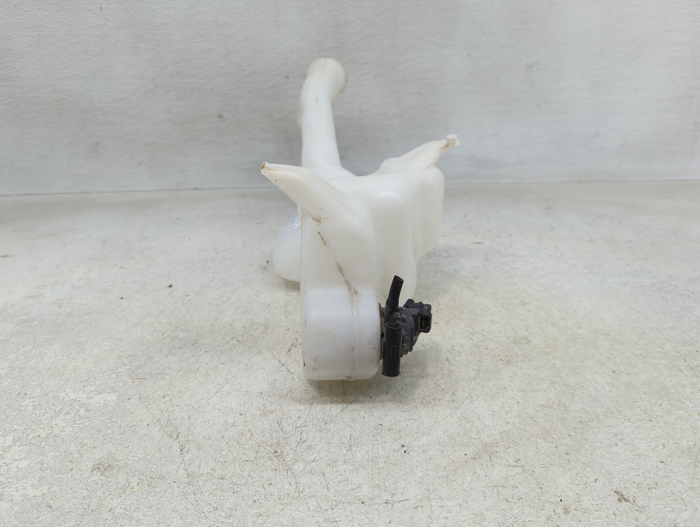 2013-2017 Honda Accord Windshield Washer Fluid Reservoir Bottle Oem - Oemusedautoparts1.com
