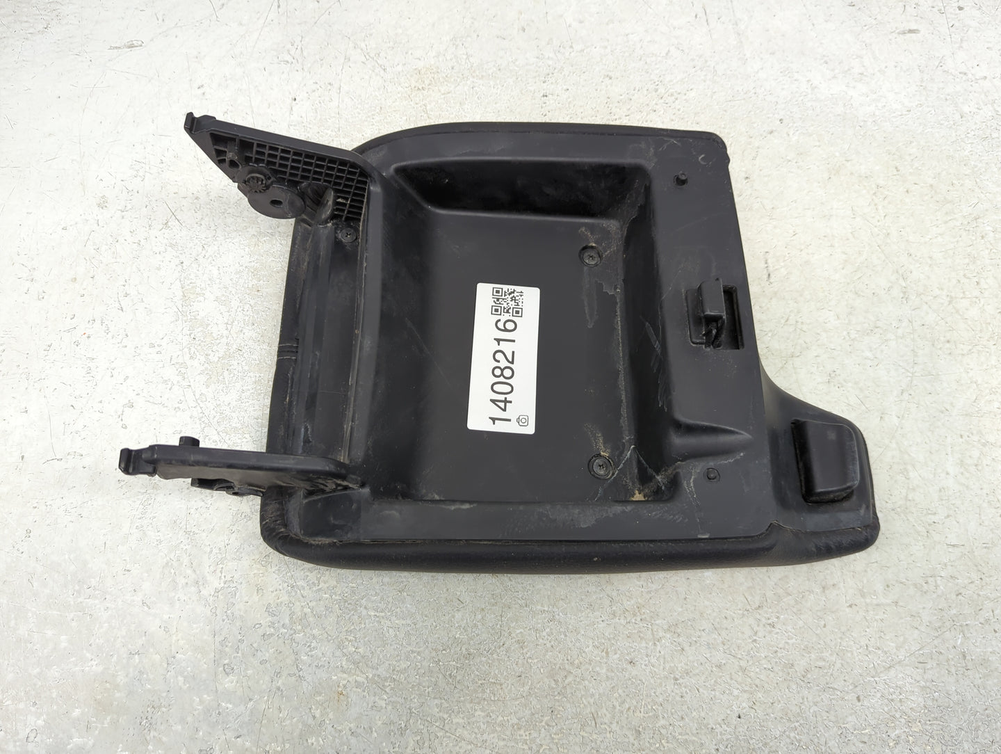 2014 Honda Accord Center Console Armrest Cover Lid Fits OEM Used Auto Parts - Oemusedautoparts1.com