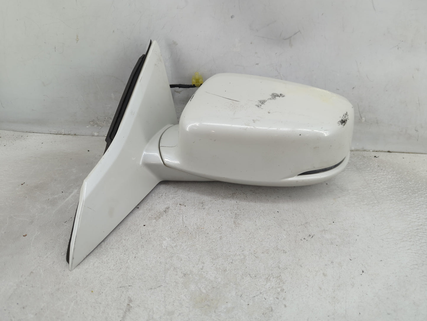 2013-2016 Honda Accord Driver Side View Mirror - Left Door Mirror OEM Used - Oemusedautoparts1.com