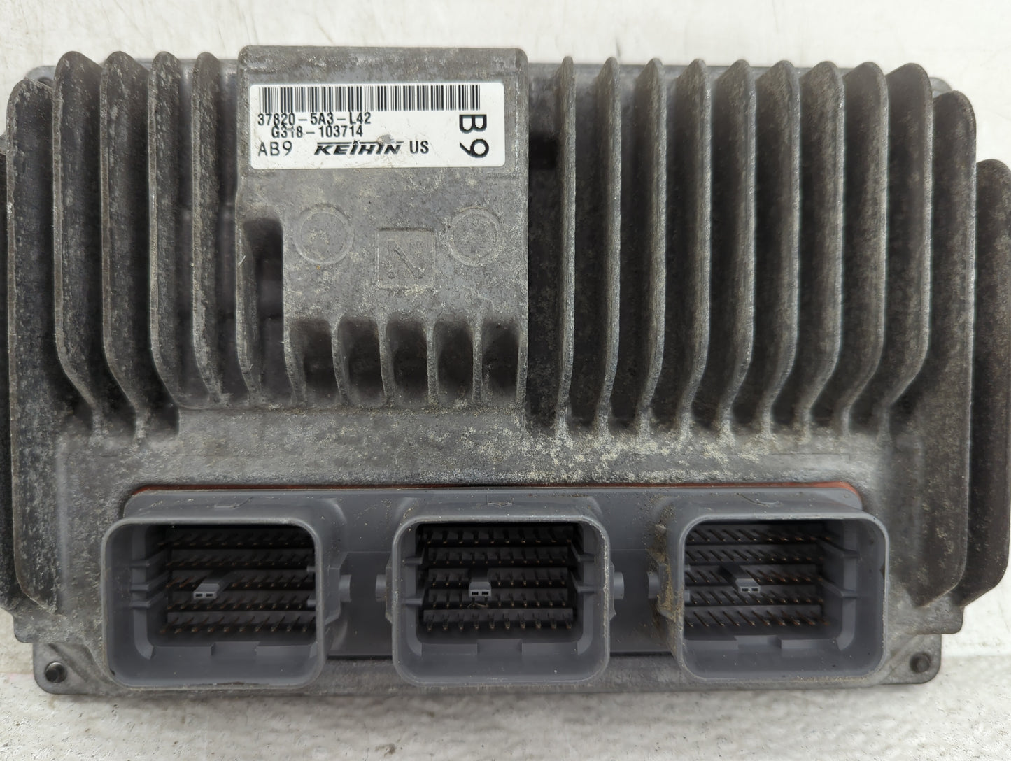 2014 Honda Accord PCM Engine Control Computer ECU ECM PCU OEM P/N:37820-5A3-L42, G318-103714 Fits OEM Used Auto Parts - Oemu