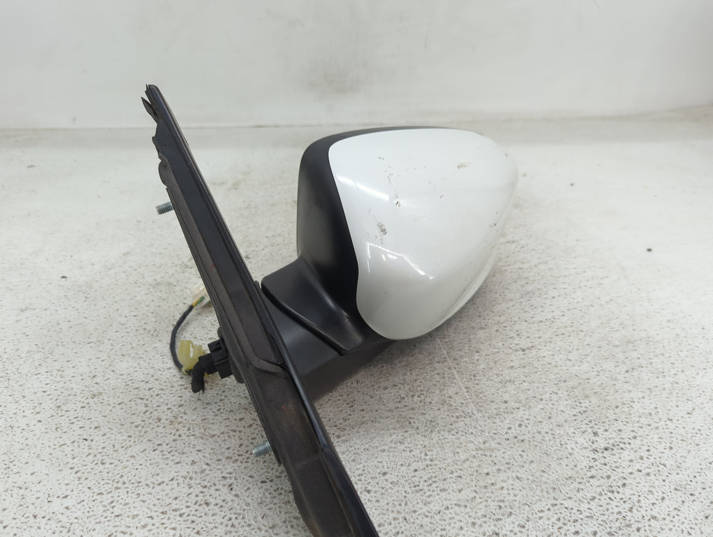 2013-2017 Honda Accord Driver Side View Mirror - Left Door Mirror OEM Used - Oemusedautoparts1.com